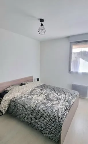 T2 Pool & Terrasse - Parking - Metro - Wifi