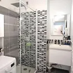 T2 Pool & Terrasse - Parking - Metro - Wifi *