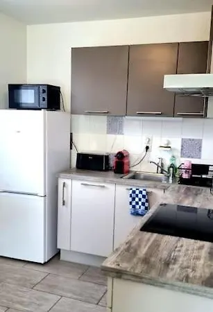 T2 Pool & Terrasse - Parking - Metro - Wifi Apartamento *