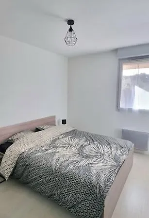 T2 Pool & Terrasse - Parking - Metro - Wifi