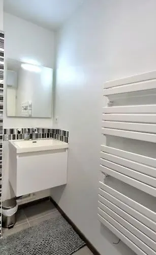 T2 Pool & Terrasse - Parking - Metro - Wifi