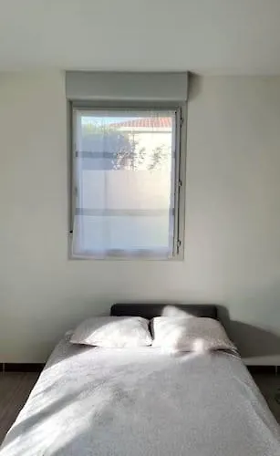 T2 Pool & Terrasse - Parking - Metro - Wifi *