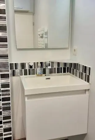 شقة T2 Pool & Terrasse - Parking - Metro - Wifi تولوز